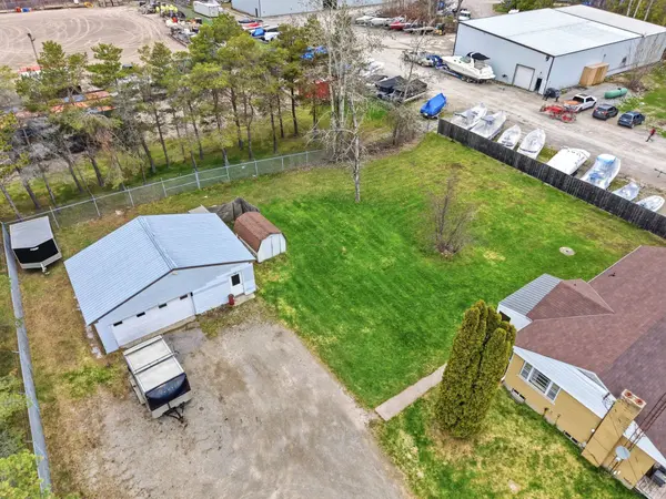 4142 Stewarts LN, Severn, ON L3V 6H3