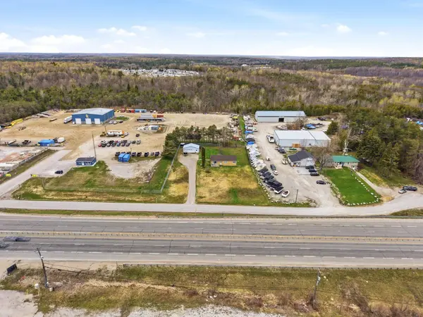 4142 Stewarts LN, Severn, ON L3V 6H3
