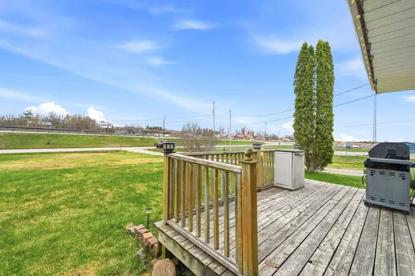 4142 Stewarts LN, Severn, ON L3V 6H3