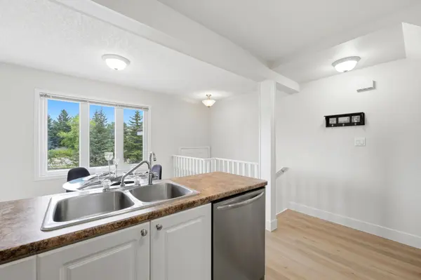 601 Columbia Forest BLVD #3, Waterloo, ON N2V 2K7