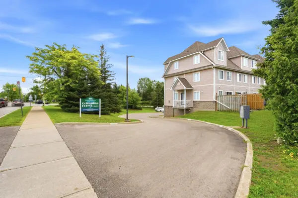 601 Columbia Forest BLVD #3, Waterloo, ON N2V 2K7