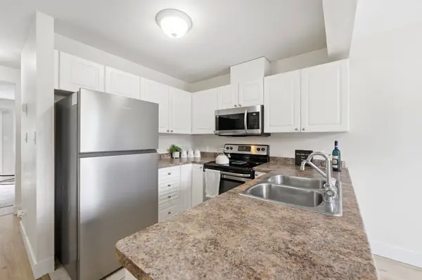 601 Columbia Forest BLVD #3, Waterloo, ON N2V 2K7