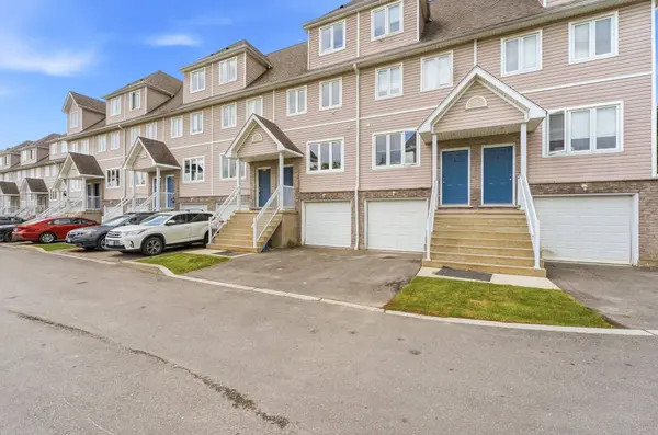 601 Columbia Forest BLVD #3, Waterloo, ON N2V 2K7