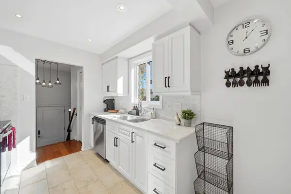 6348 Atherly CRES, Mississauga, ON L5N 2J2