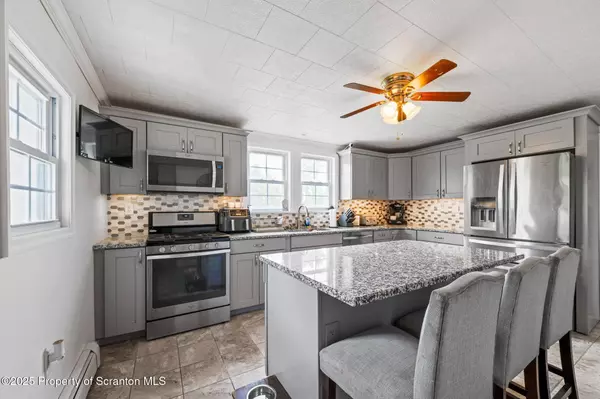 307 Sibley AVE, Taylor, PA 18517