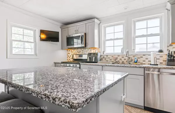 307 Sibley AVE, Taylor, PA 18517