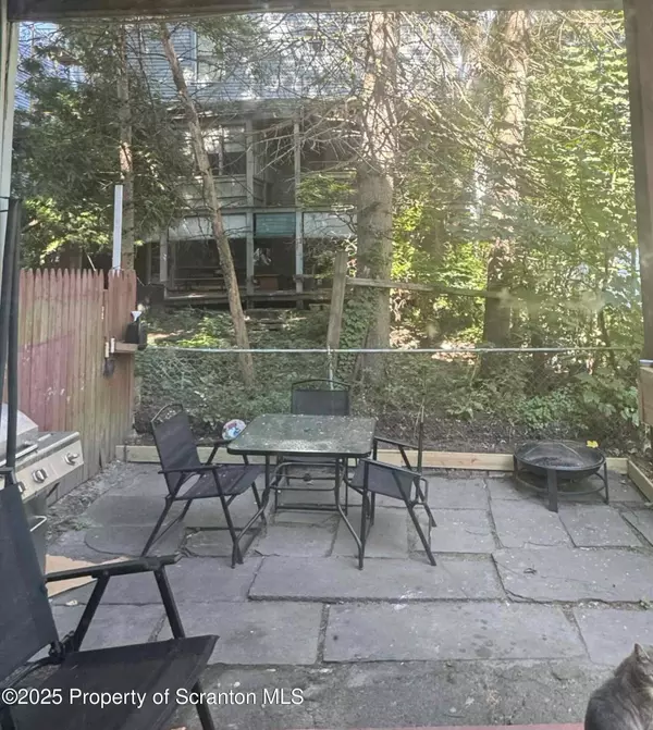 414 S 416 S Edwards CT, Scranton, PA 18504