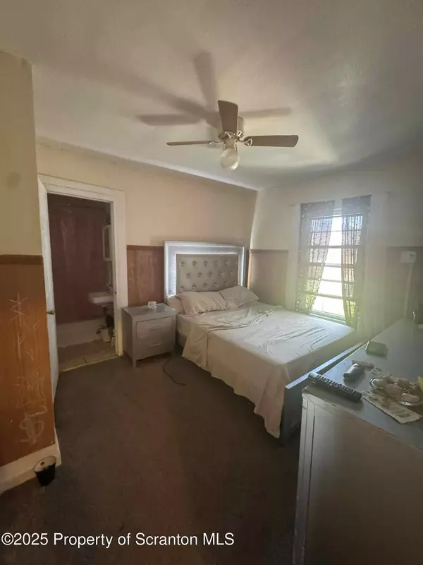 414 S 416 S Edwards CT, Scranton, PA 18504