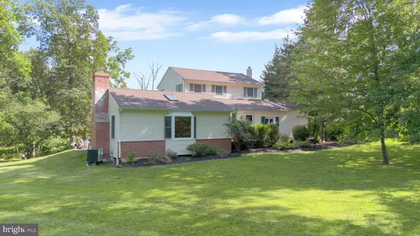 104 MENG RD, Schwenksville, PA 19473