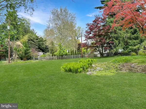 205 OAK LN, West Chester, PA 19382