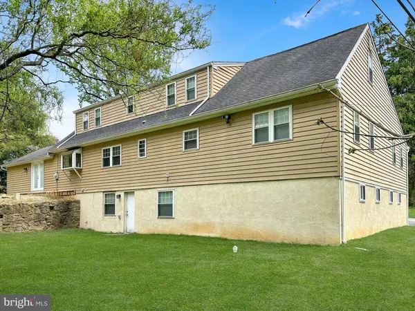 205 OAK LN, West Chester, PA 19382