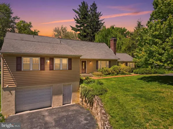 205 OAK LN, West Chester, PA 19382