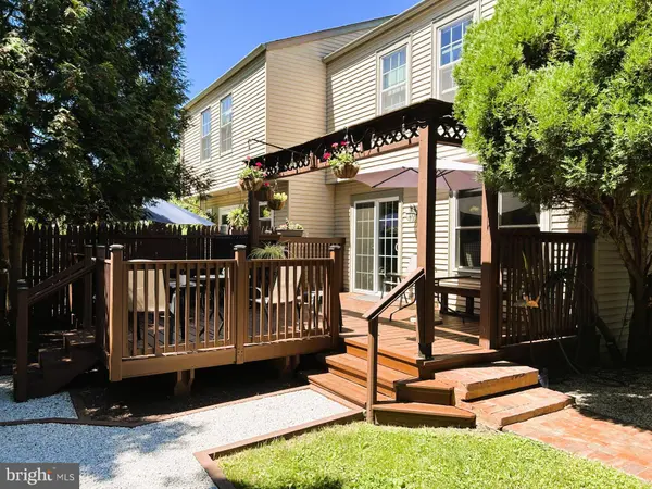 32 STEEPLECHASE CIR, Horsham, PA 19044