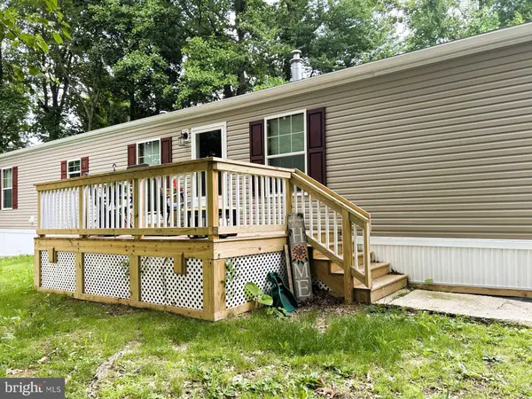 9 ACORN LN, Boyertown, PA 19512