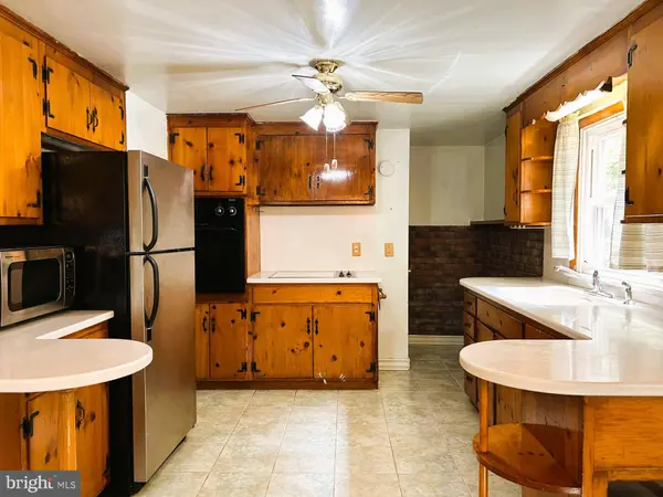 19 CEPP RD, Perkiomenville, PA 18074