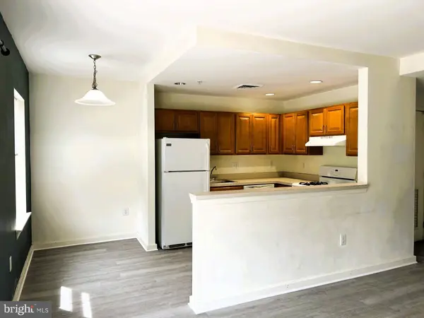 1600 CHURCH RD #B-205, Wyncote, PA 19095