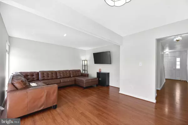 116 ARROWHEAD DR, Burlington, NJ 08016