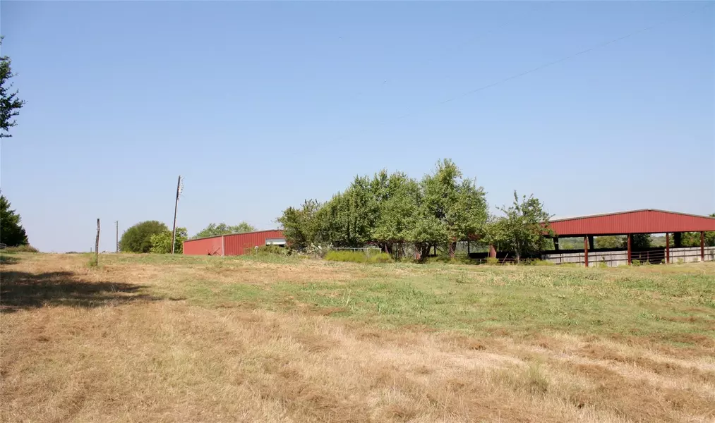 1703 County Road 4605, Trenton, TX 75490-6981