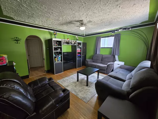 Swift Current, SK S9H 2L3,275 5th Ave NE