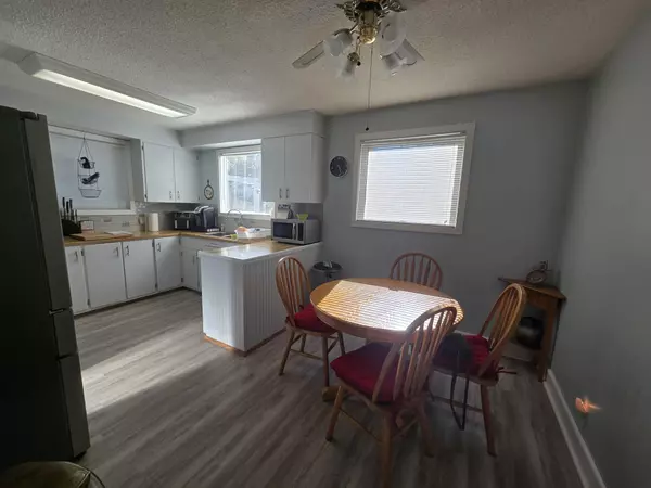 Swift Current, SK S9H 2T6,857 10th Ave NE