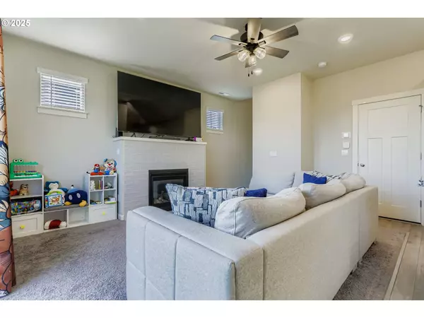 1294 19TH AVE, Forest Grove, OR 97116