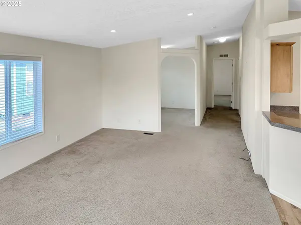 6010 NE EVERGREEN LN, Newport, OR 97365