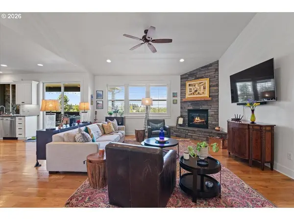 2221 TUSCANA AVE, Salem, OR 97301