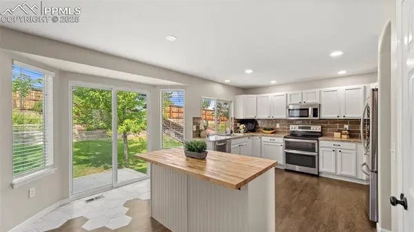 1232 Berganot TRL, Castle Pines, CO 80108