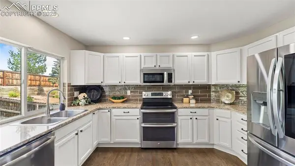 1232 Berganot TRL, Castle Pines, CO 80108