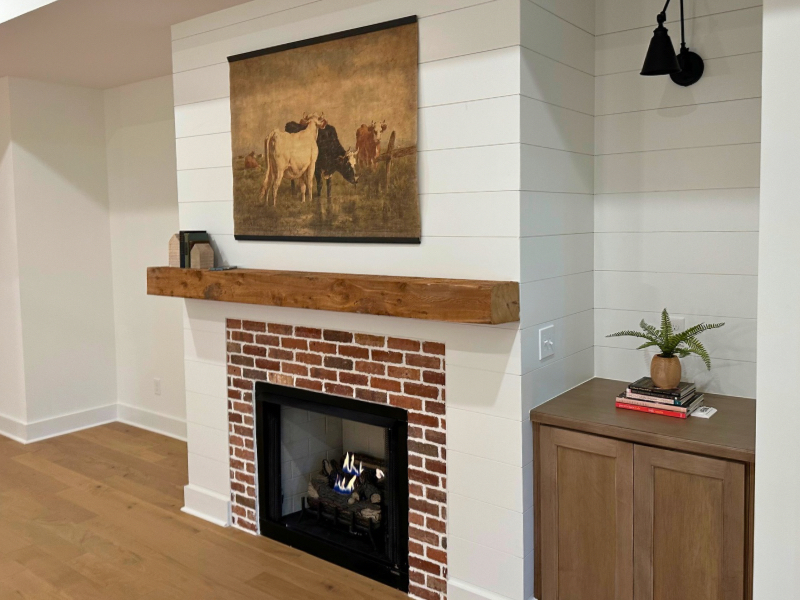 Beautifully designed living room by LeeHouse Homebuilders