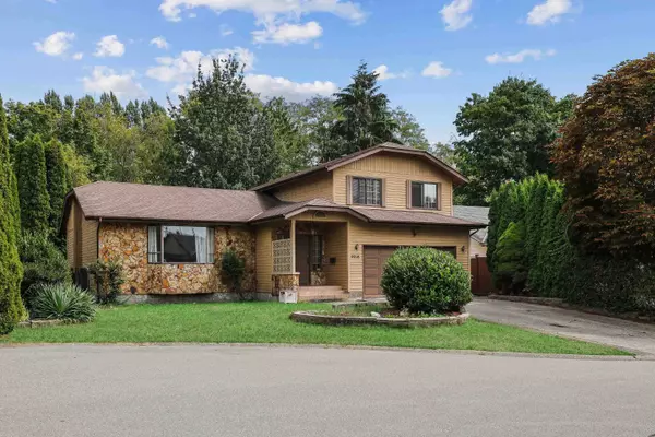 9218 136b ST, Surrey, BC V3W 1K5