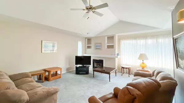 10172 141 ST #105, Surrey, BC V3T 4P6