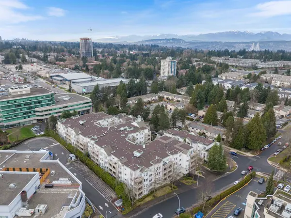 15268 105 AVE #218, Surrey, BC V3R 0W8