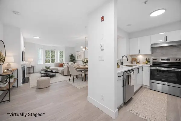 15268 105 AVE #218, Surrey, BC V3R 0W8