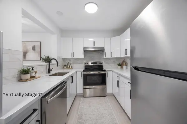 15268 105 AVE #218, Surrey, BC V3R 0W8