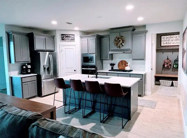 5920 Halls Lake Loop, Fort Worth, TX 76179