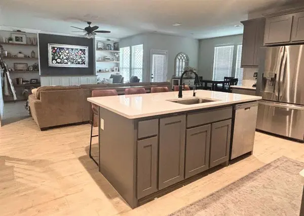 5920 Halls Lake Loop, Fort Worth, TX 76179