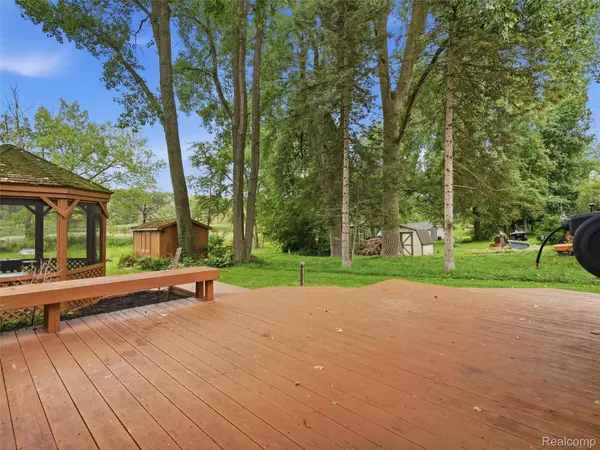 11954 Maxfield BLVD, Hartland Township, MI 48353