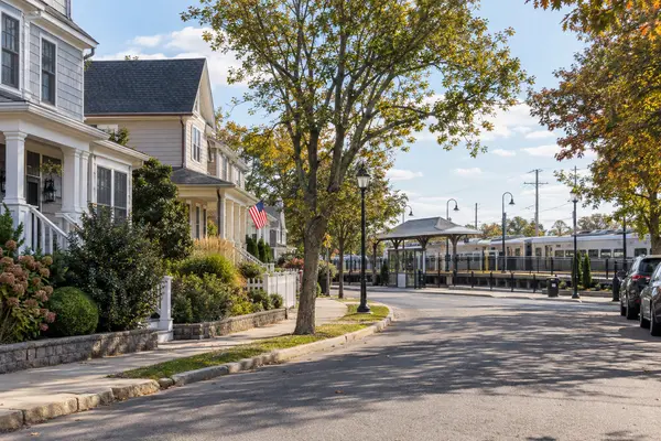 Buying Near Manasquan Station: 2026 Commuter, Parking & Flood Checklist