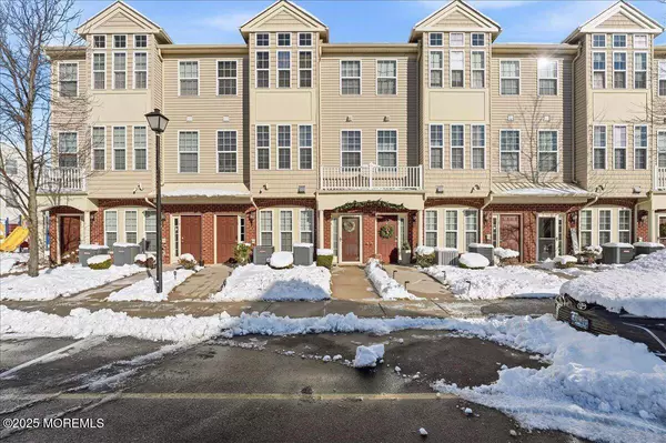 14 Michael Drive, Tinton Falls, NJ 07712