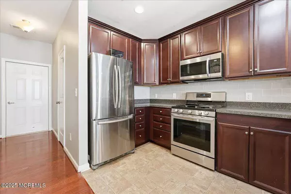 14 Michael Drive, Tinton Falls, NJ 07712