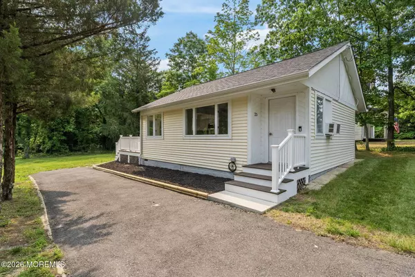 25 Cassville Road, Jackson, NJ 08527