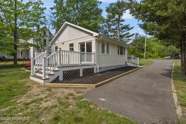 25 Cassville Road, Jackson, NJ 08527