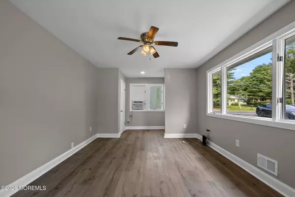 25 Cassville Road, Jackson, NJ 08527