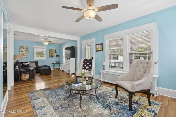 40 Seward Avenue, Toms River, NJ 08753