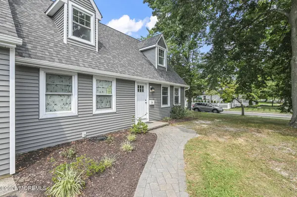 82 Dayton Avenue, Toms River, NJ 08753