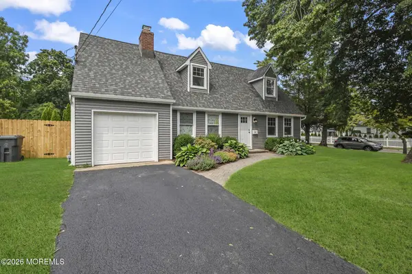 82 Dayton Avenue, Toms River, NJ 08753