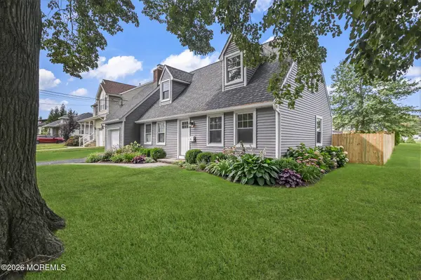82 Dayton Avenue, Toms River, NJ 08753