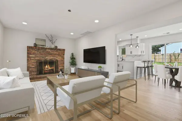 82 Dayton Avenue, Toms River, NJ 08753