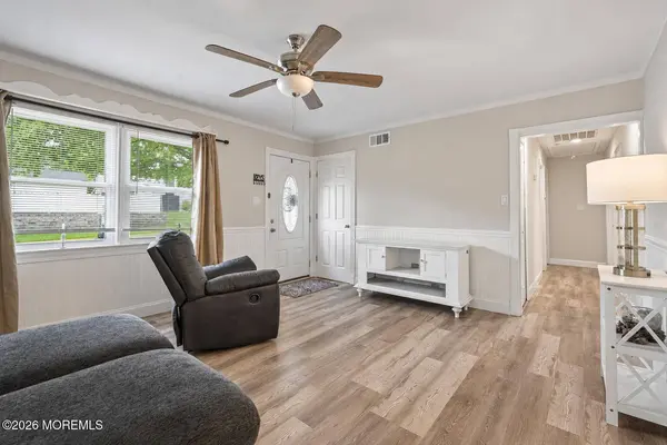 18 Starboard Avenue, Barnegat, NJ 08005